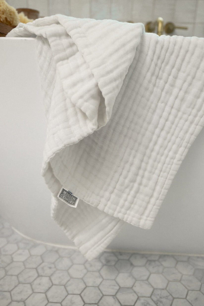 Quick-Dry White Organic Cotton Bath Towel + Reviews