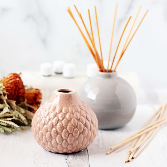 How to make Reed Diffusers: easy DIY guide for essential oil lovers.