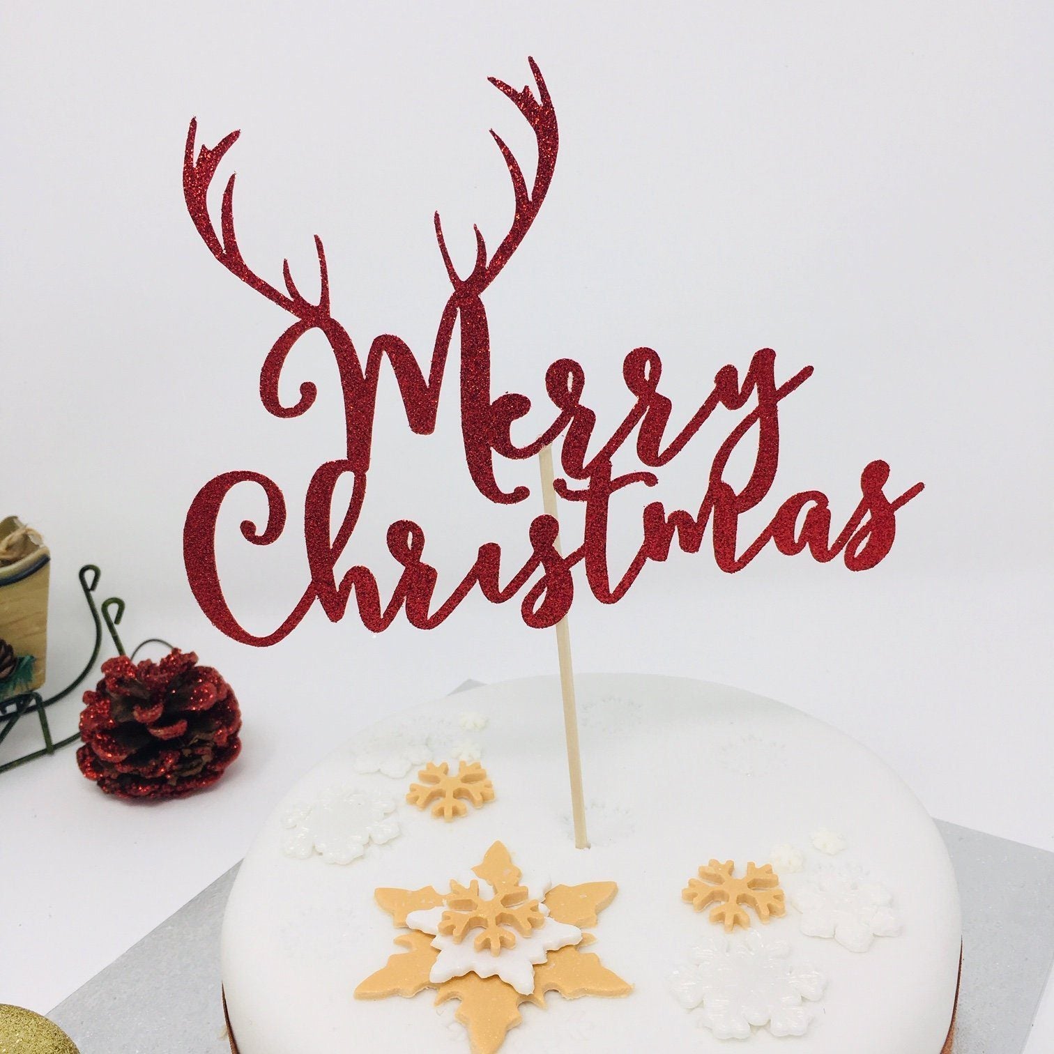 Merry Christmas Cake Topper with Reindeer Antler – Pomchick