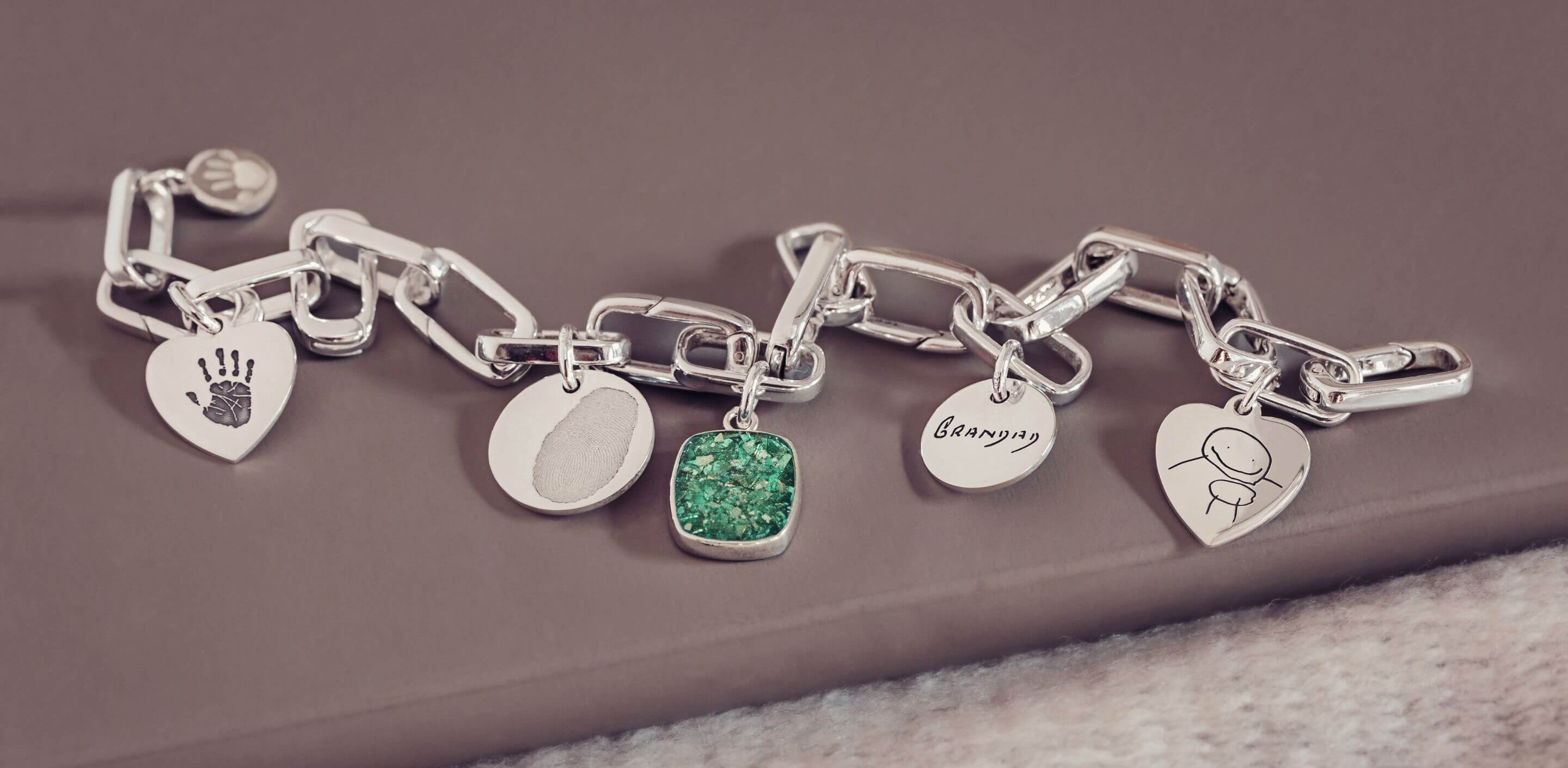 Hand on Heart Collection Bracelet