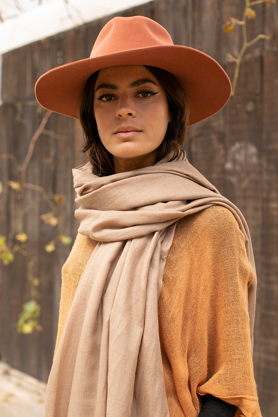 SIENNA WOOL SHAWL BROWN – hanamer