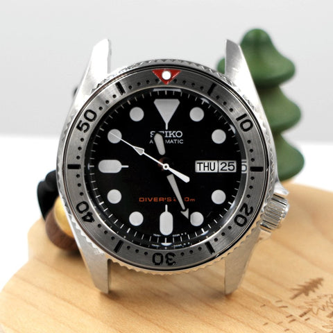 SKX013 Lumed Steel Bezel Insert - Red SKX - SEIKO Mod Part by Lucius Atelier