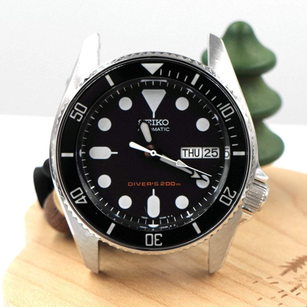 SKX013 Lumed Sapphire Bezel Insert (Flat) - BGW9 - Black Submariner -  Lucius Atelier