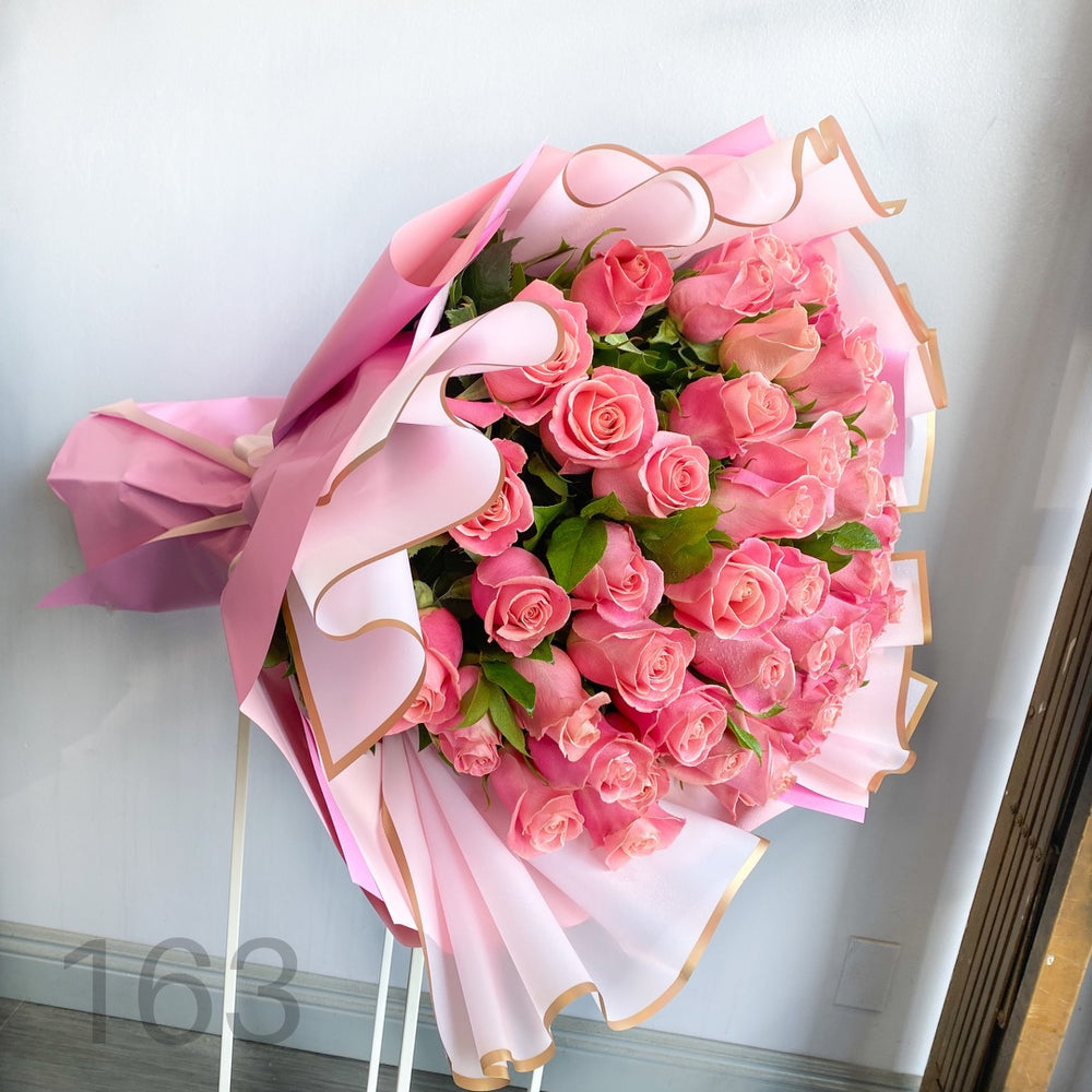 Wrapped Bouquet – Mariams Flowers