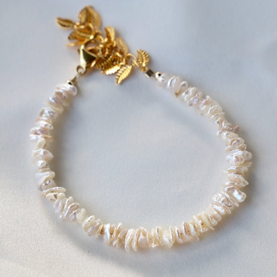 Katie Waltman - Keshi Flake Pearl Bracelet (Gold)