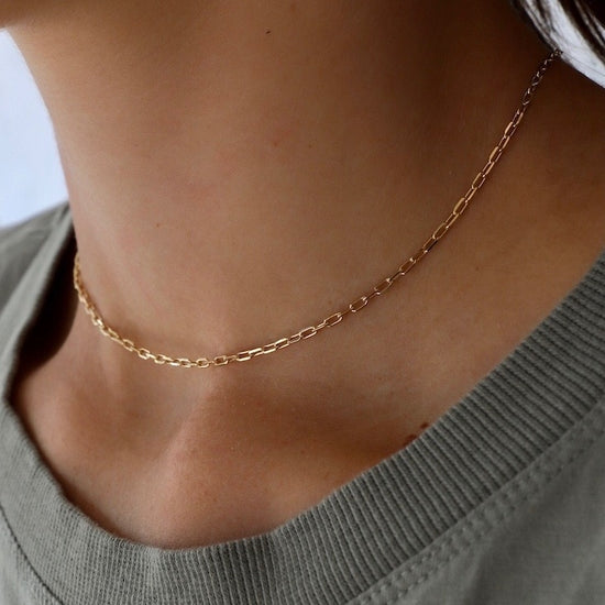 Katie Waltman - Miniature Paperclip Chain Necklace (Gold)