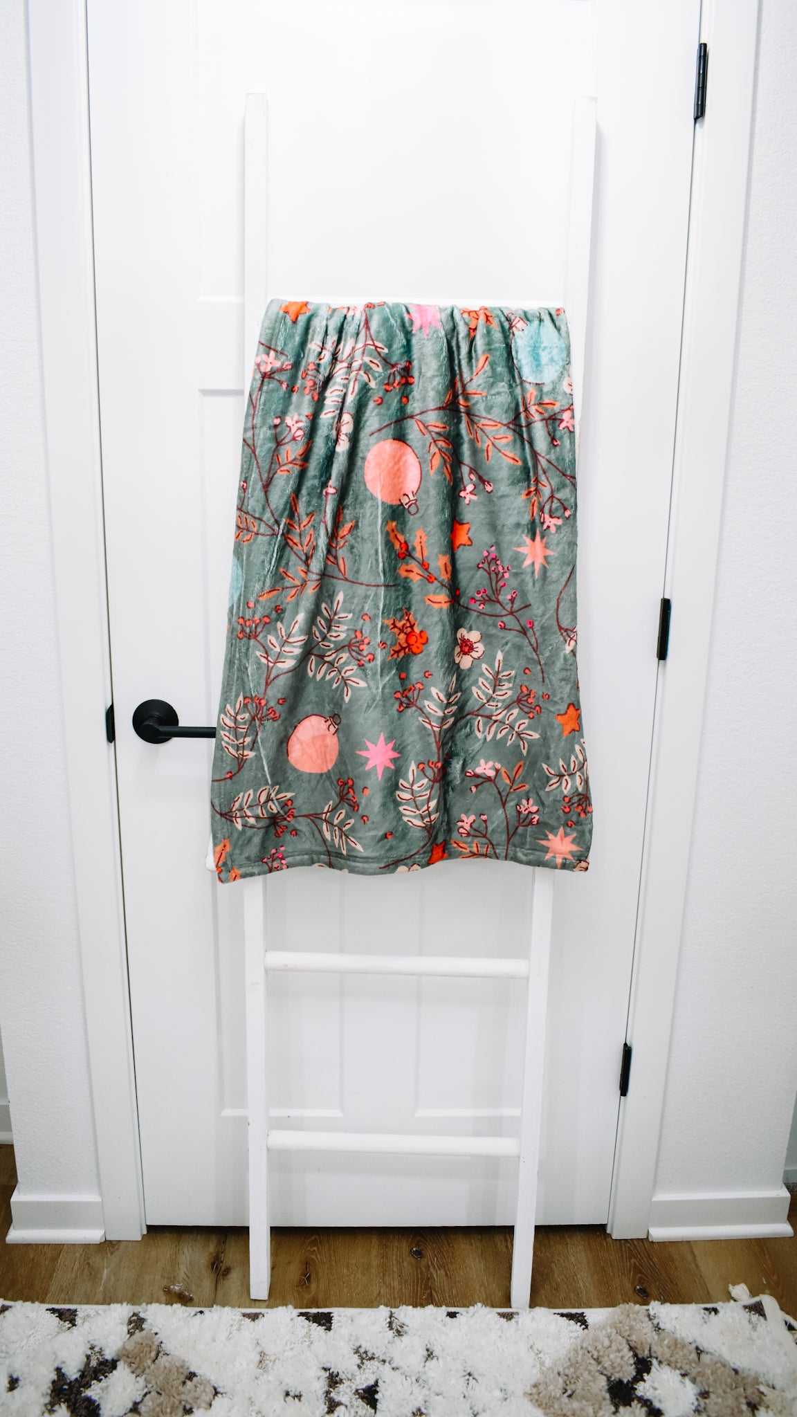 Imperfect Yuletide Floral Single Layer Luxe Child Blanket