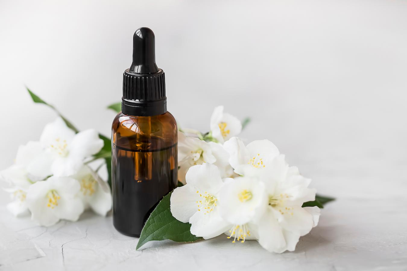 The Benefits of Jasmine Essential Oil