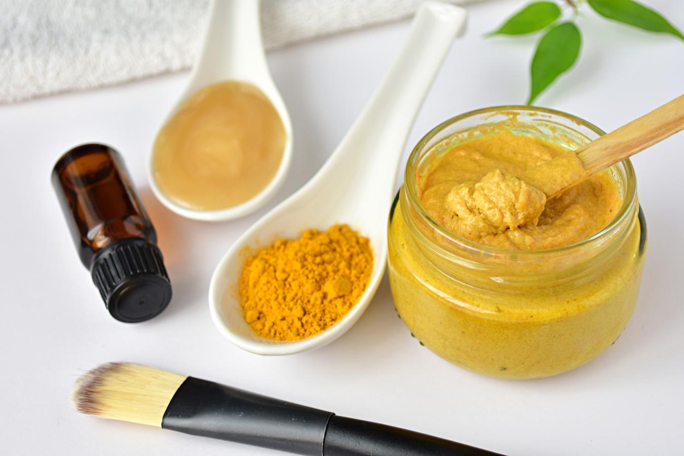 Use ground turmeric powder or turmeric face mask for its anti inflammatory compounds