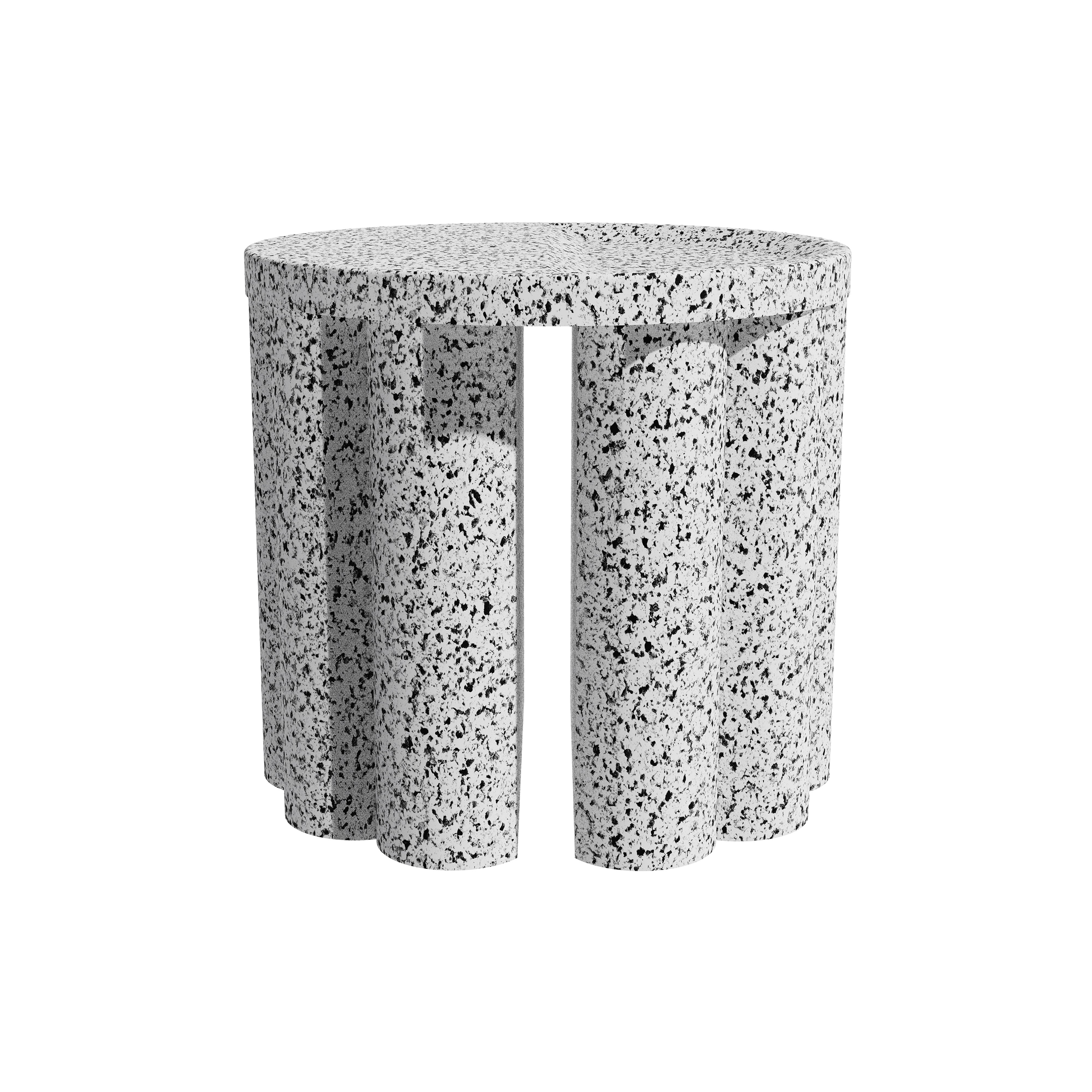 Nuvol's Compact Low Table