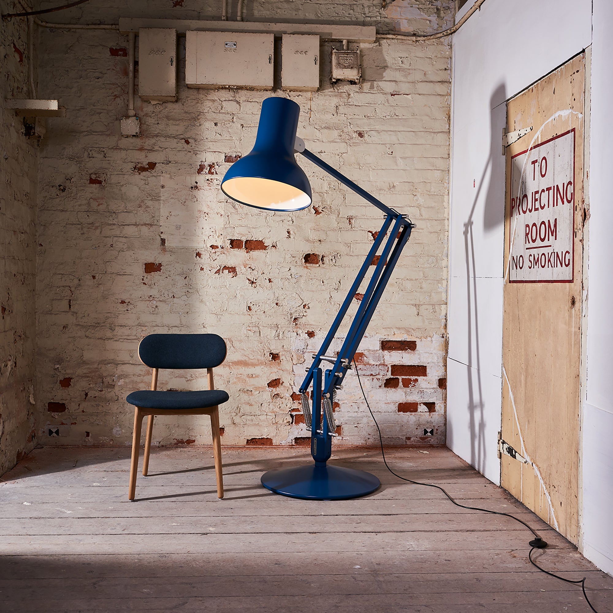 output verzekering juni Type 75 Giant Floor Lamp | Buy Anglepoise online at A+R