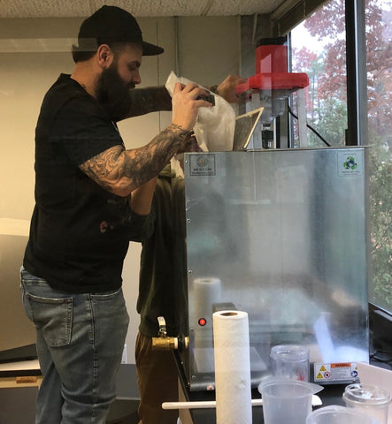 massive 150lb melting pot