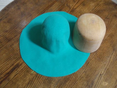 Hat machine A hat blocking machine for Panama Hat & felt hat making. 