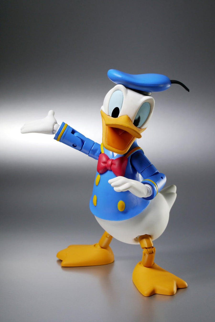 donald duck plastic figure