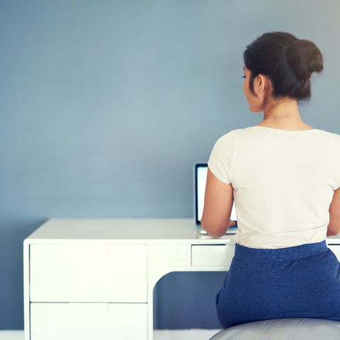 how to sit correctly for my pelvic floor