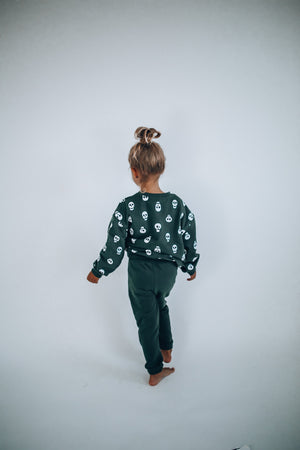 
            
                Load image into Gallery viewer, SKULL pullover | in dark navy green | oversized  drop shoulder | KIDS
            
        