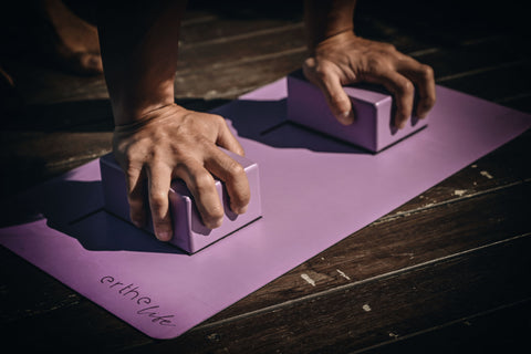 Proper Handstand grip with Erthe Life's Bright Purple Handstand Blocks on Handstand Mat