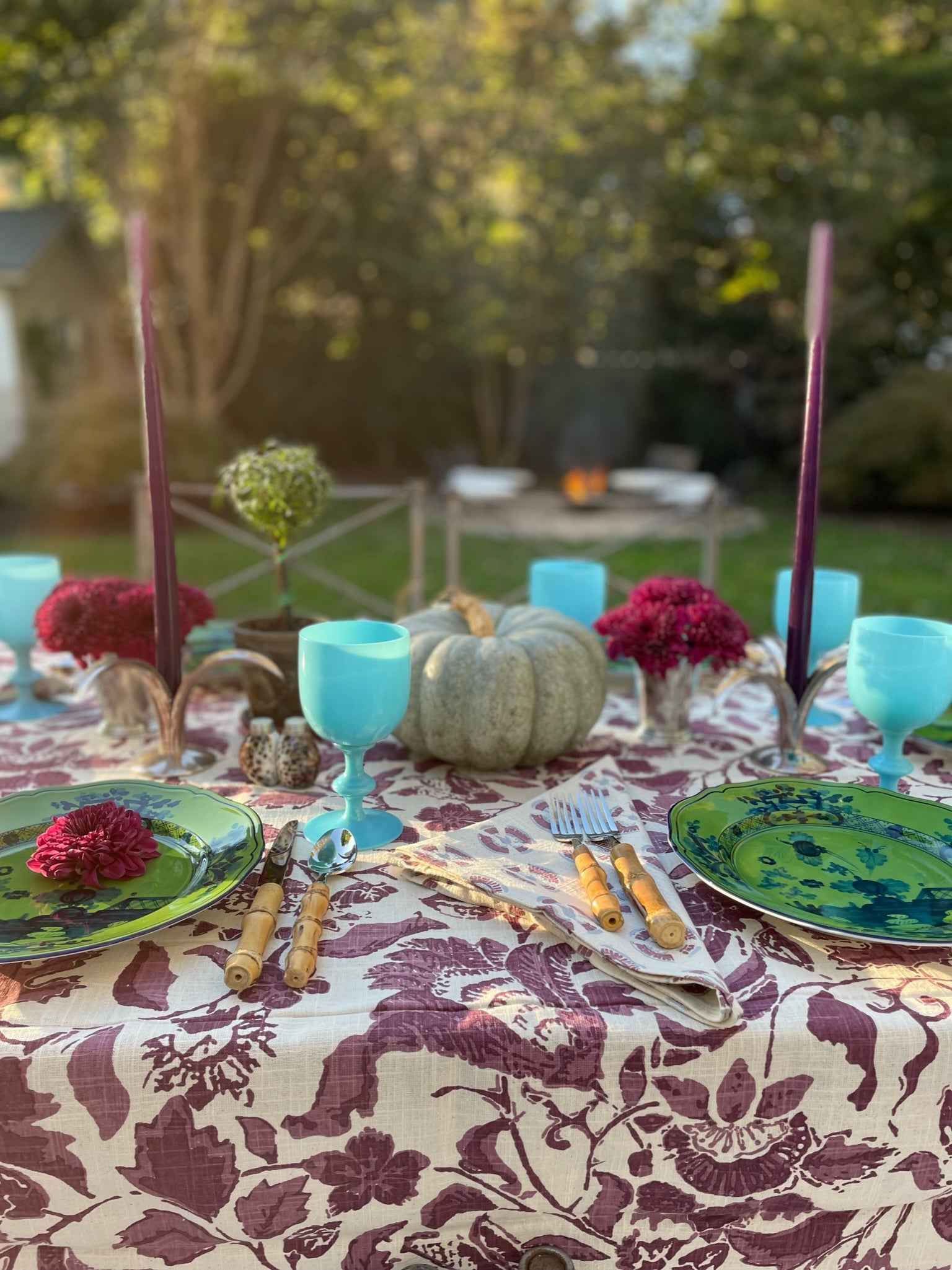 Tablescape by Elly P. Cooper of Elly Poston Interiors
