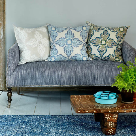 How to Mix and Match Throw Pillows Like a Pro