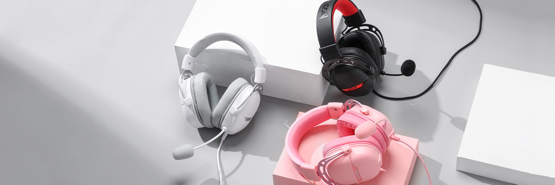 Redragon_AURORA_H376_Wired_Gaming_Headsets pink black and white color _2