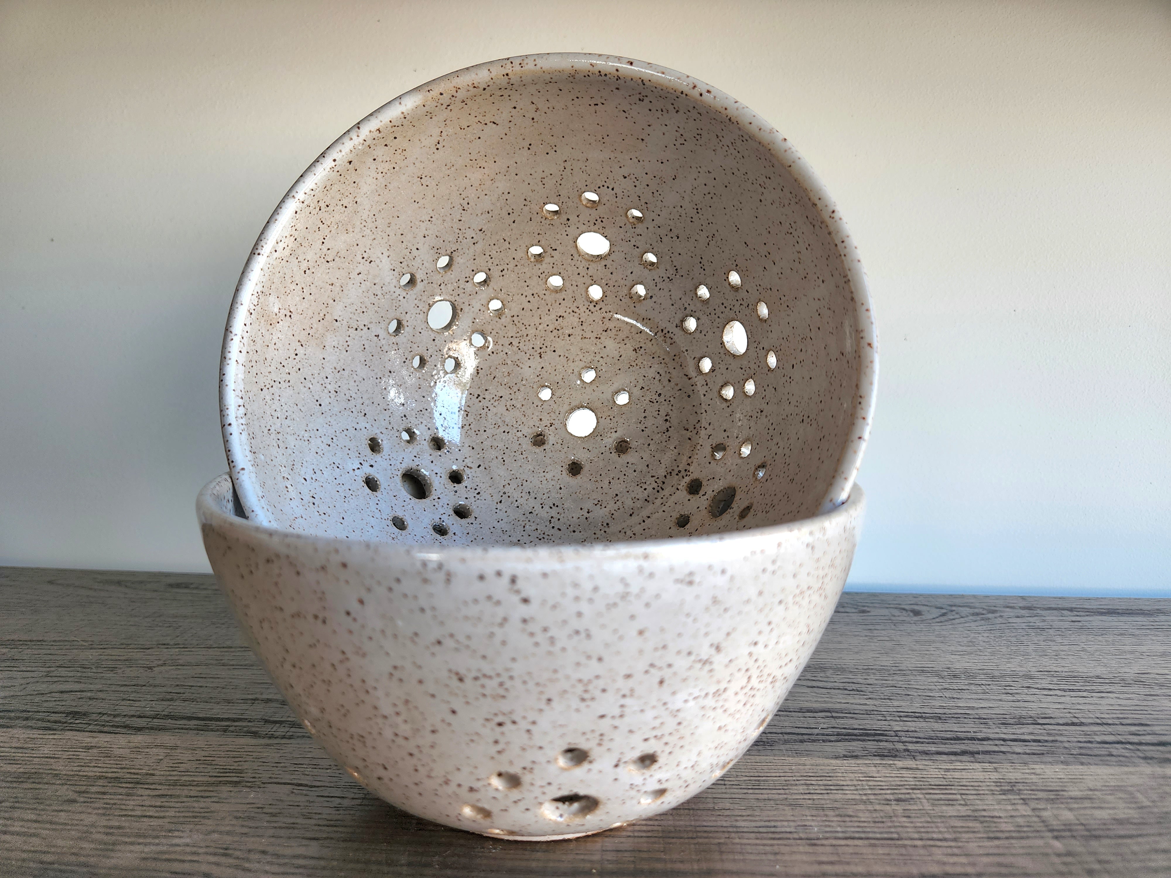 white ceramic berry bowl