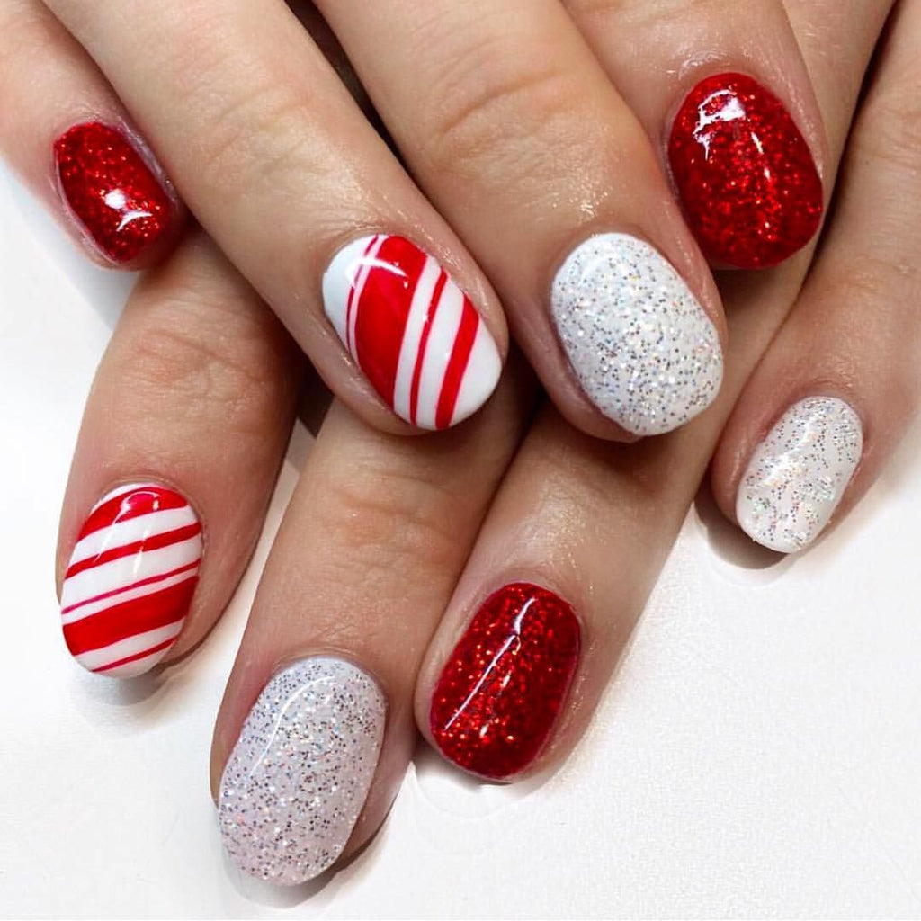 40 Easy Christmas Nail Art Designs – All About Christmas