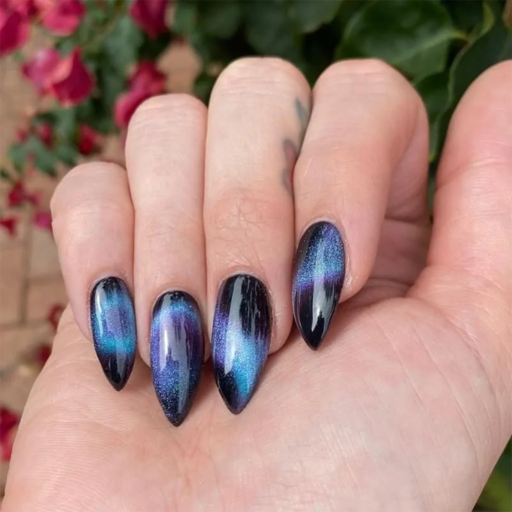 Got cat eye gel polish for my partner and now I can't stop looking at my  nails! It's so pretty! : r/Nails