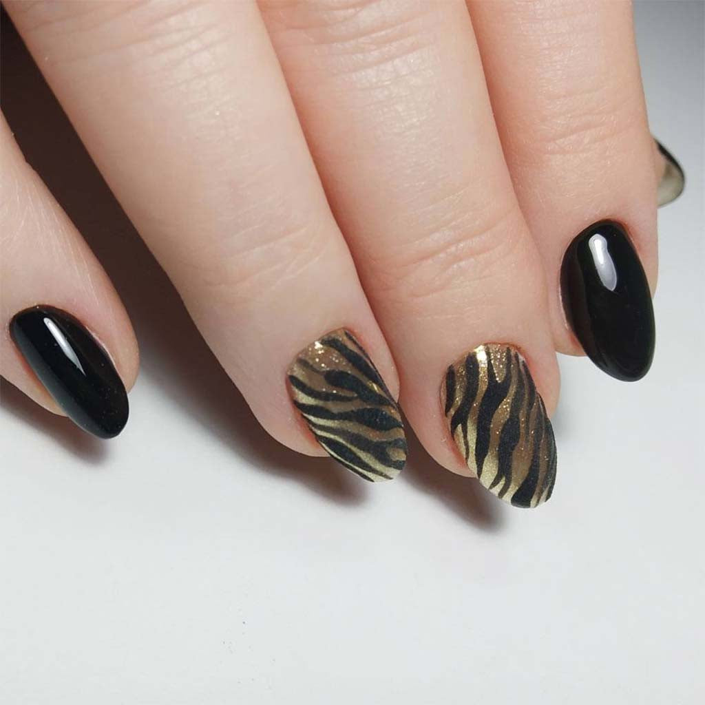 How to Do Zebra Print on Nails