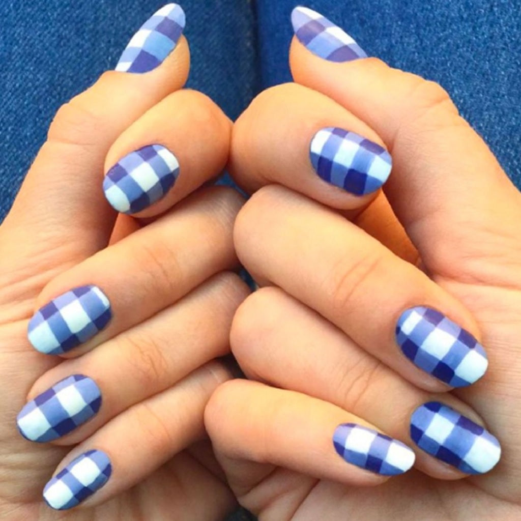 Monochrome Blue Gingham Nails