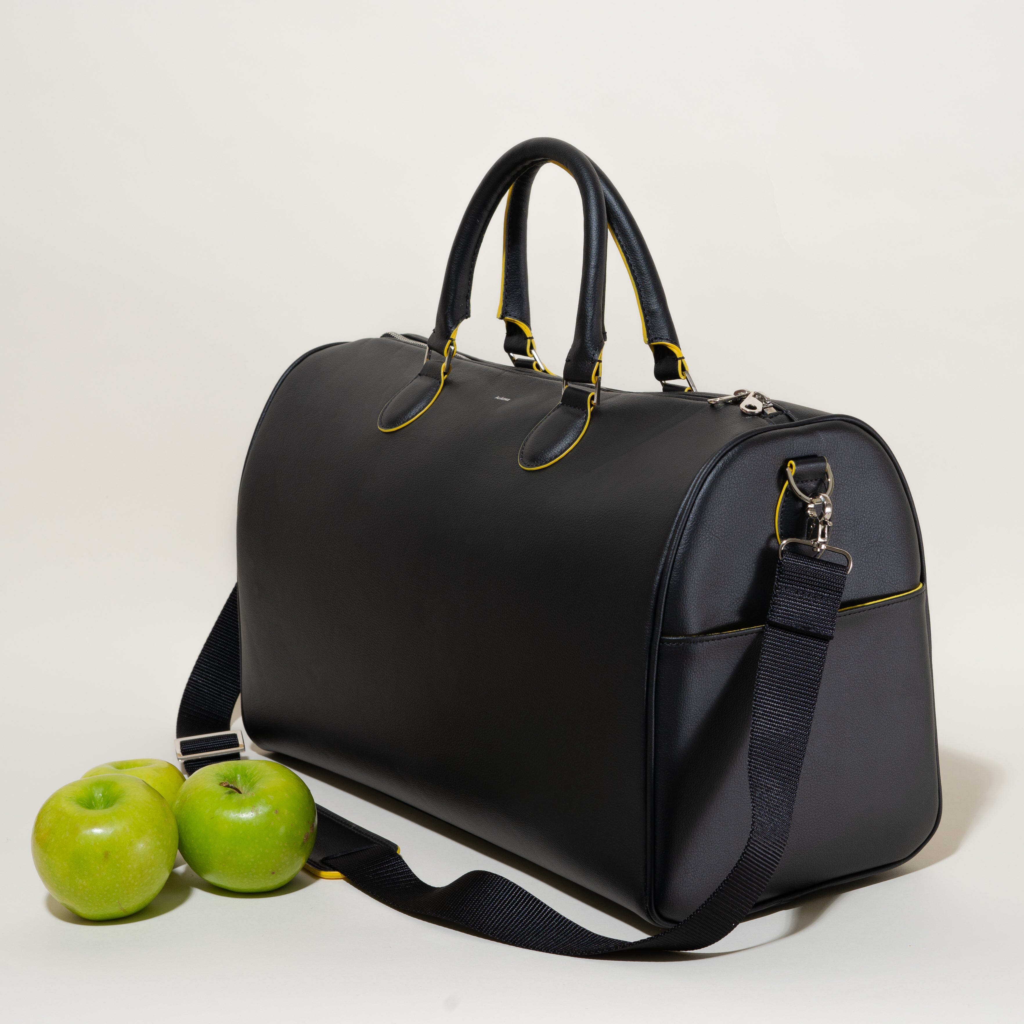 Black Gala Apple Leather Cruiser