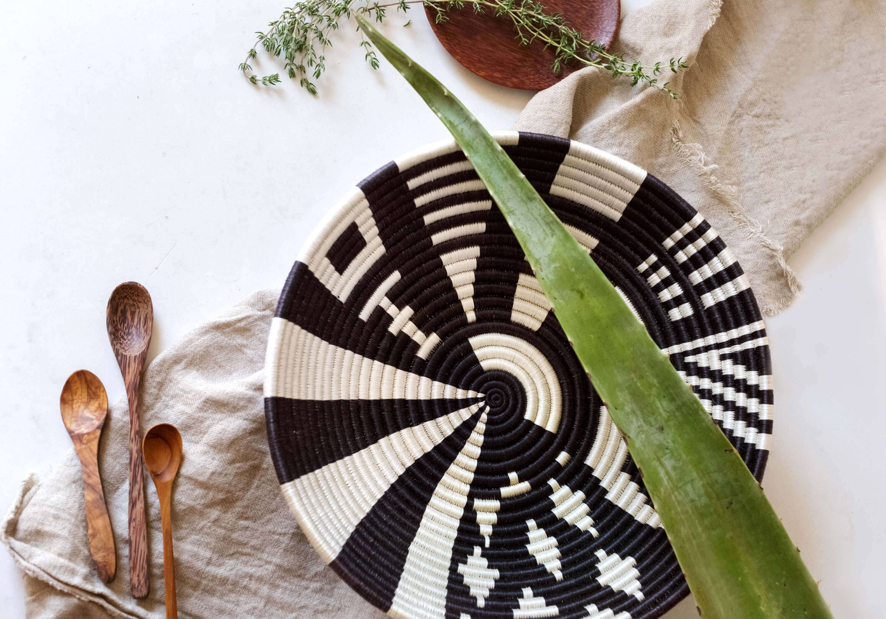 Black and White Geo Plateau Basket