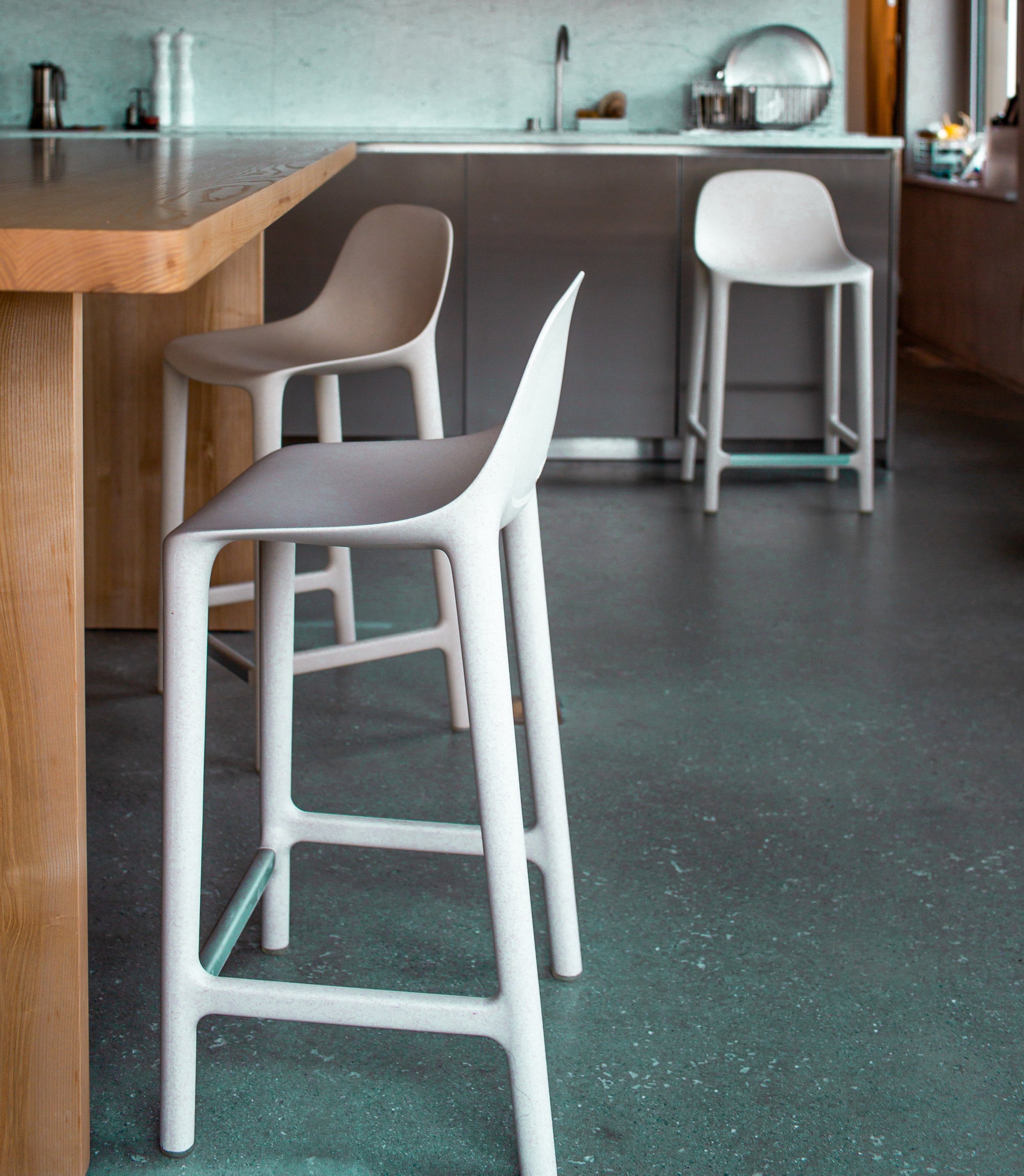 Broom 30 Recycled Barstool