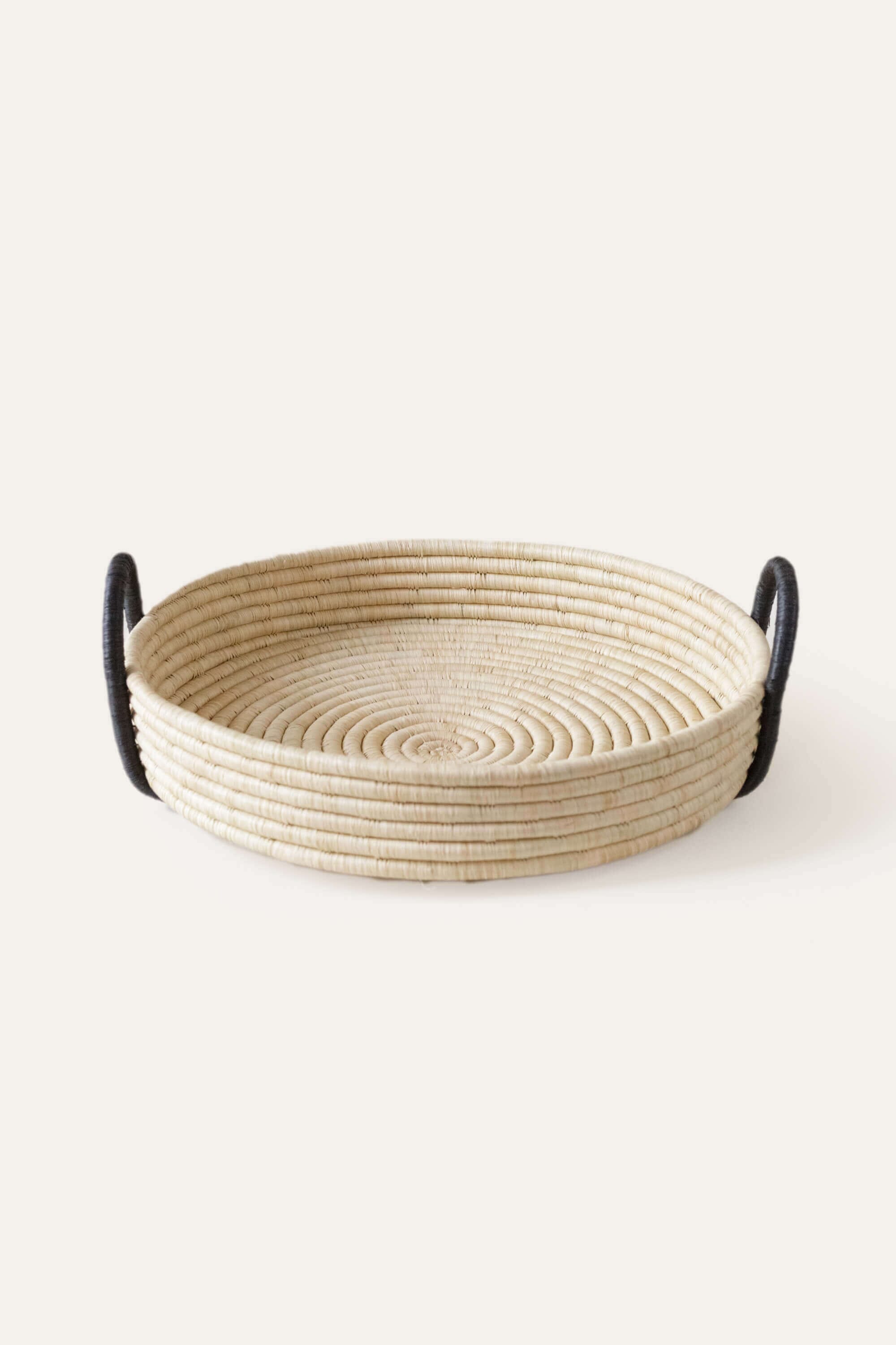 Contrast Handle Raffia Woven Tray