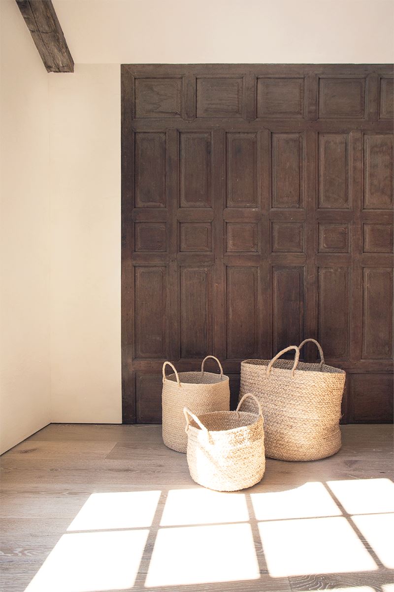 Braided Natural Raffia Basket