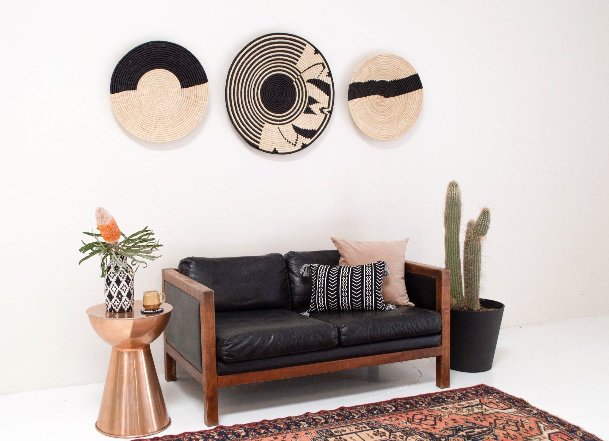 Geo Black + Natural Raffia Wall Plate