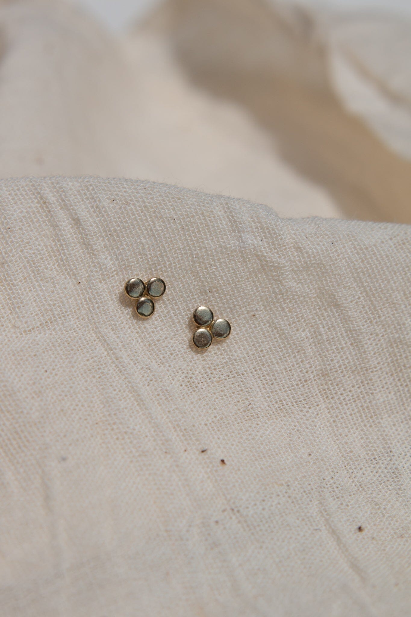 Luwa 14k Gold Studs