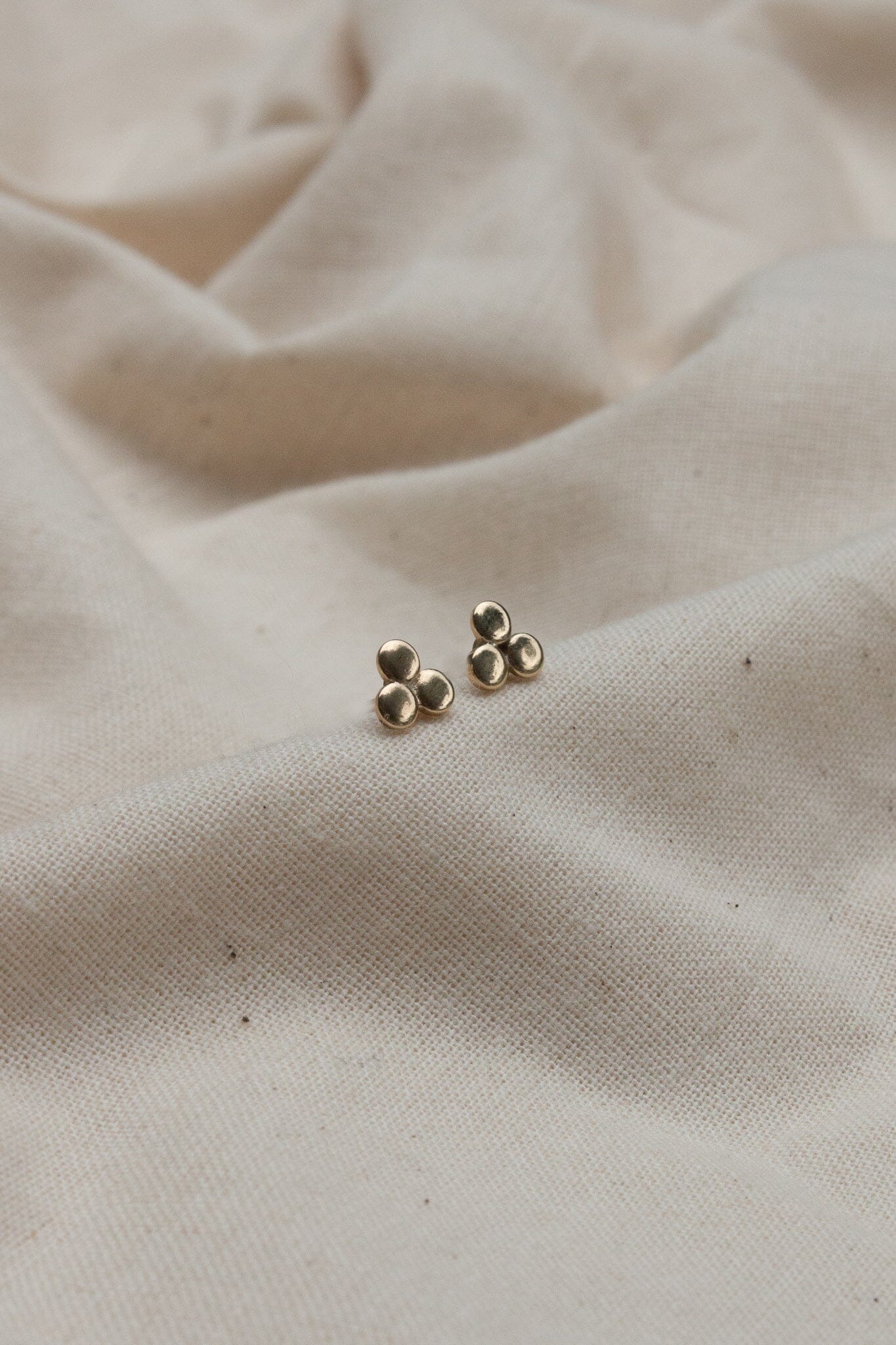 Luwa 14k Gold Studs