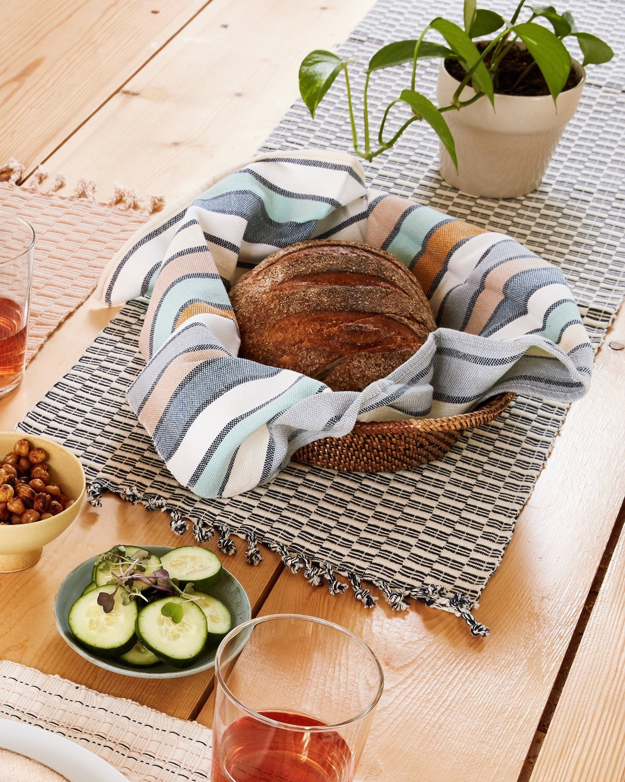 Lago Stripe Napkin Set