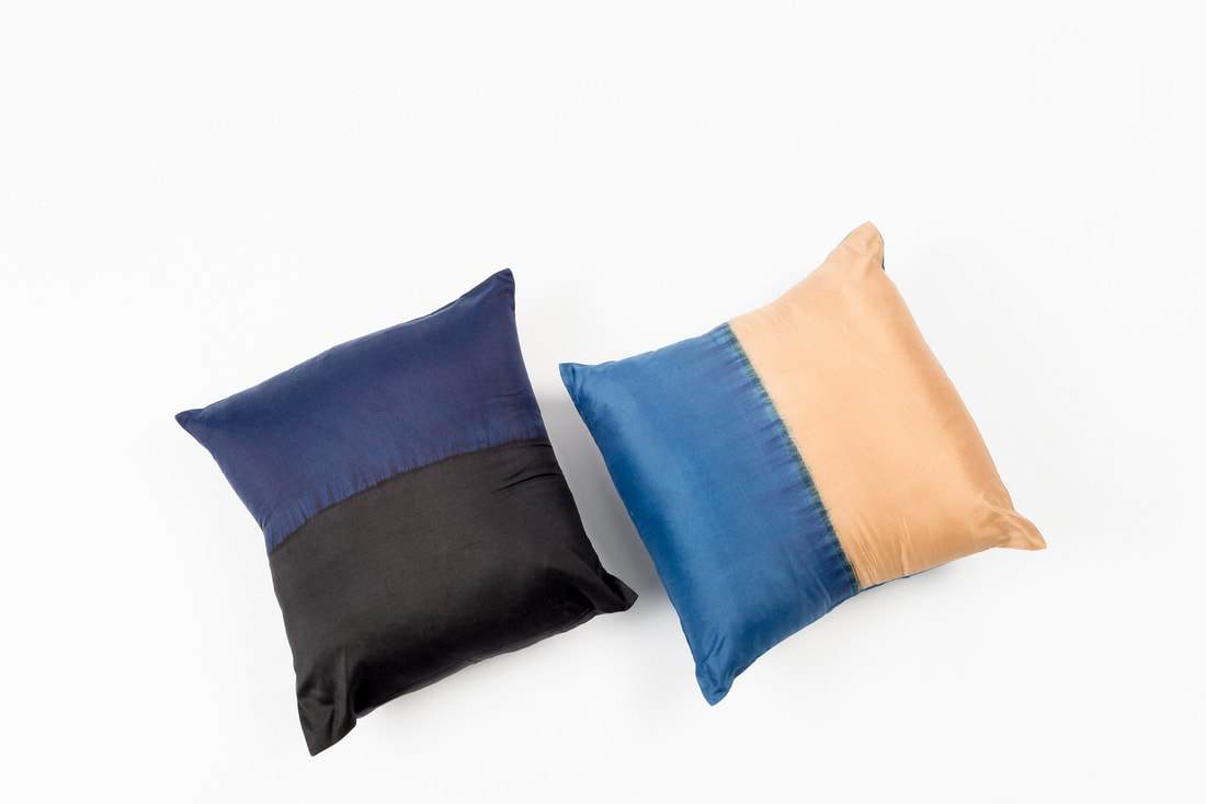 Aakar Mor Silk Throw Pillow