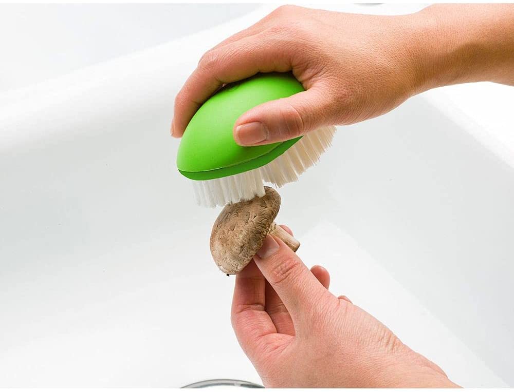 https://cdn.shopify.com/s/files/1/0012/7071/0307/files/progressive-sink-accessories-progressive-international-fruit-and-veggie-brush-29013439512611.jpg?v=1690778713&width=1000