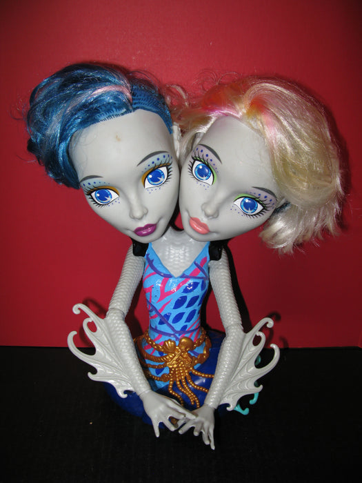 monster high peri and pearl serpentine styling head