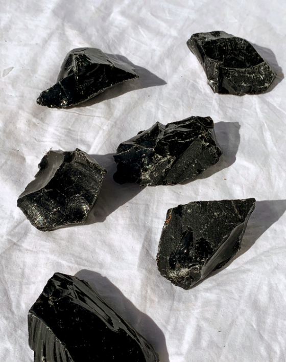 Black Obsidian, Black Obsidian meaning and uses, meaning of crystals