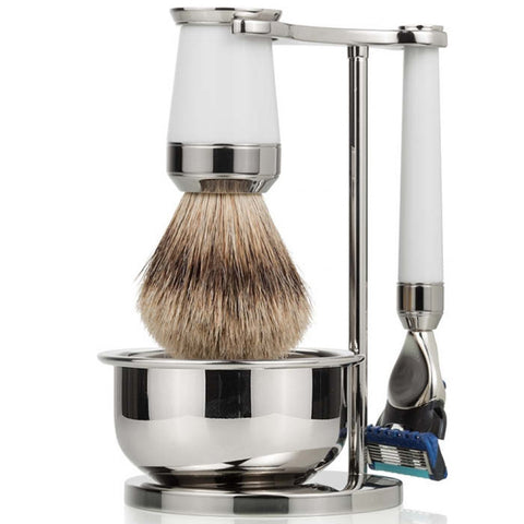 luxury brand of shaving set as the third option of 8 unique new year gifts ideas for your boyfriend the  best badger fusion razor and the ideal new year gift for him.