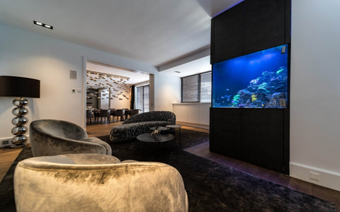 <img src="BB Interior.jpg" alt="Interieuradvies styling project woonkamer aquarium luxe" />