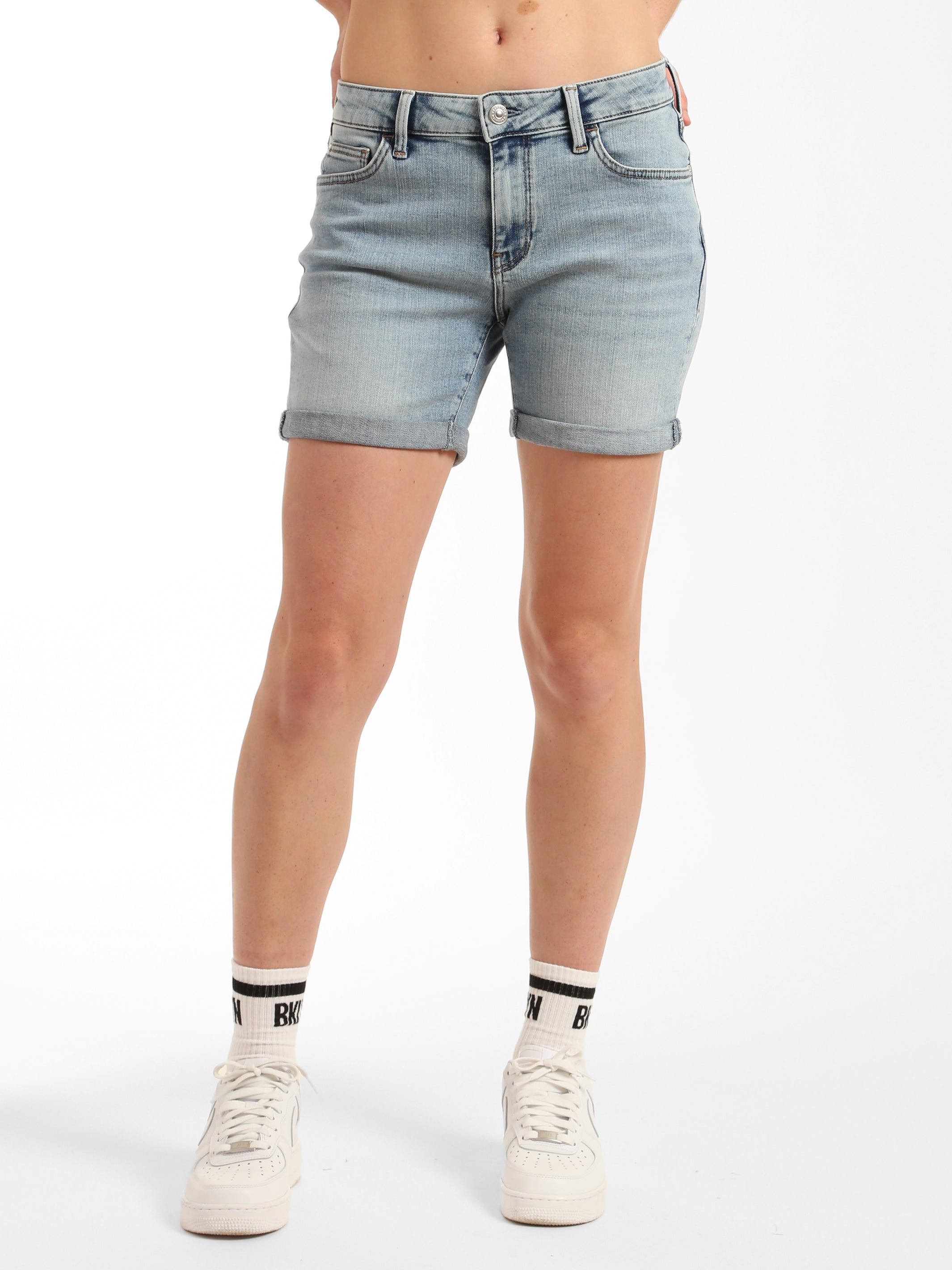 Crown Boyfriend Shorts in Light Brushed Denim