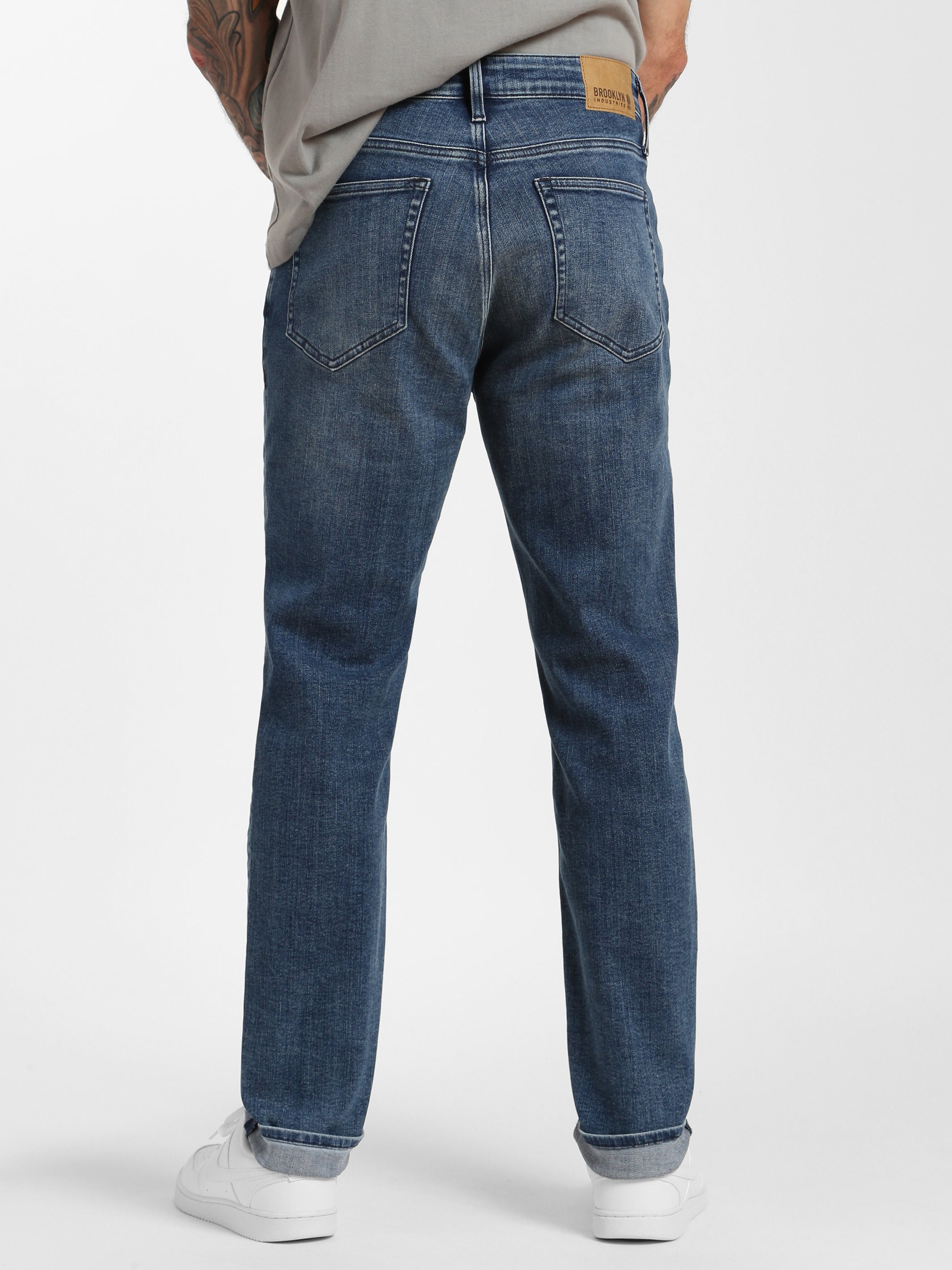 Franklin Athletic Fit Jeans in Light Foggy Denim