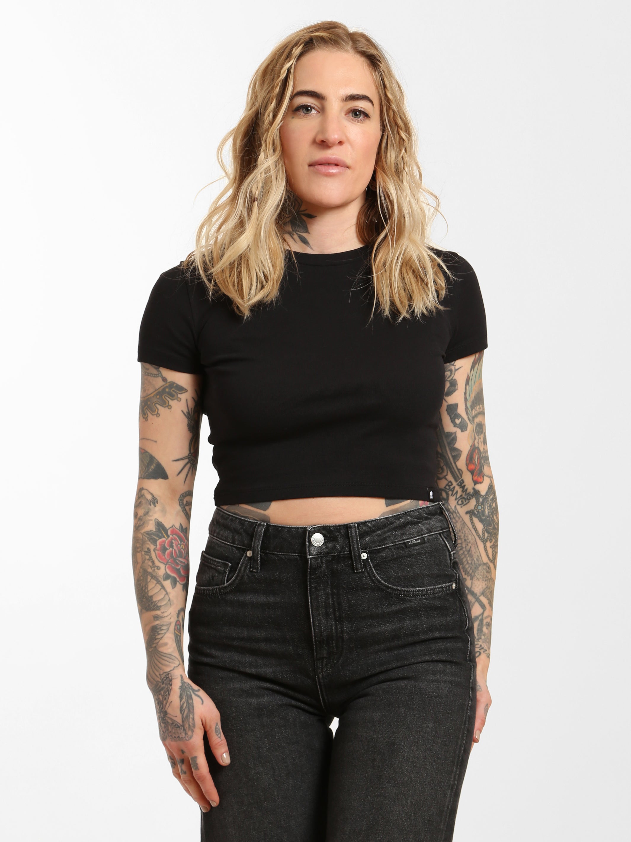 Women's Basic Crew Neck Cropped T-Shirt