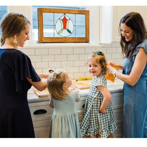 moms cooking with daughters