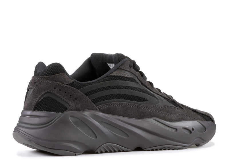 yeezy 700 vanta sizing