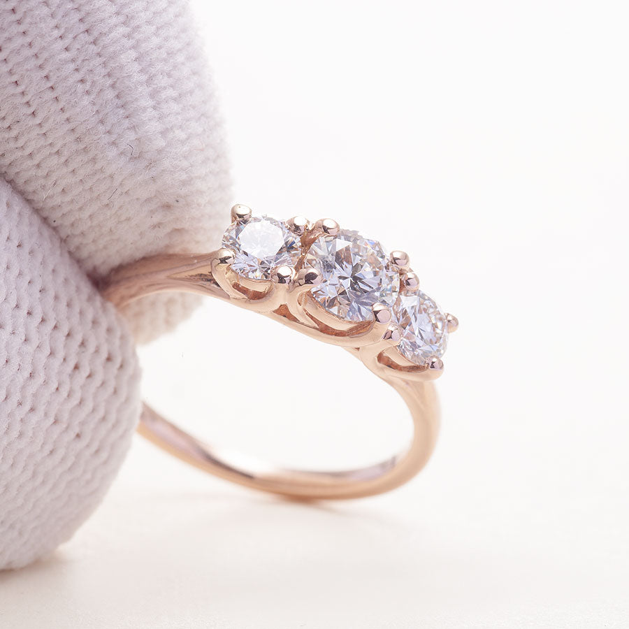 diamond-women-ring